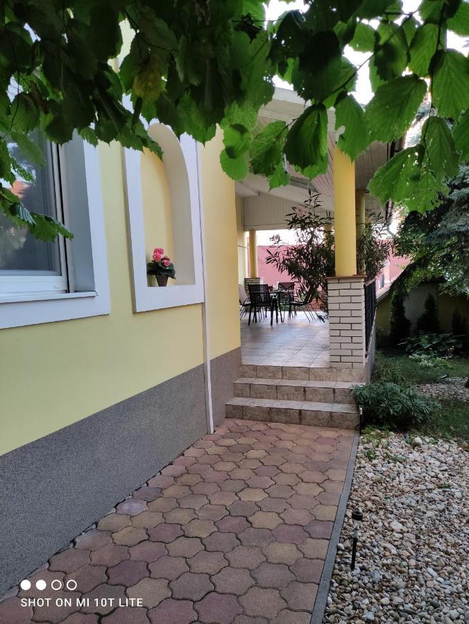 Szitakoeto Apartman Eger Exterior foto
